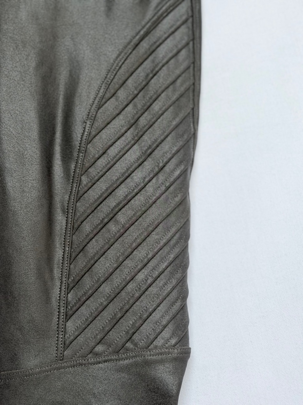 Spanx Faux Leather Moto Leggings - Small - Picture 4 of 7